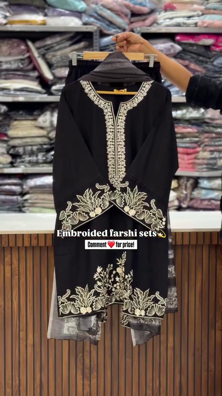 Classic White Zip Sweatshirt Casual Look – Comment for Link - Image 2