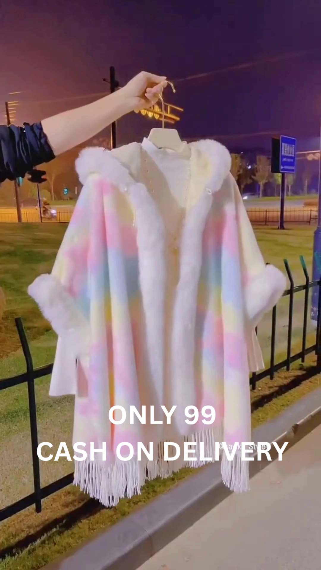 Only 99/- Cozy Winter Fur Cape – Cash on Delivery!