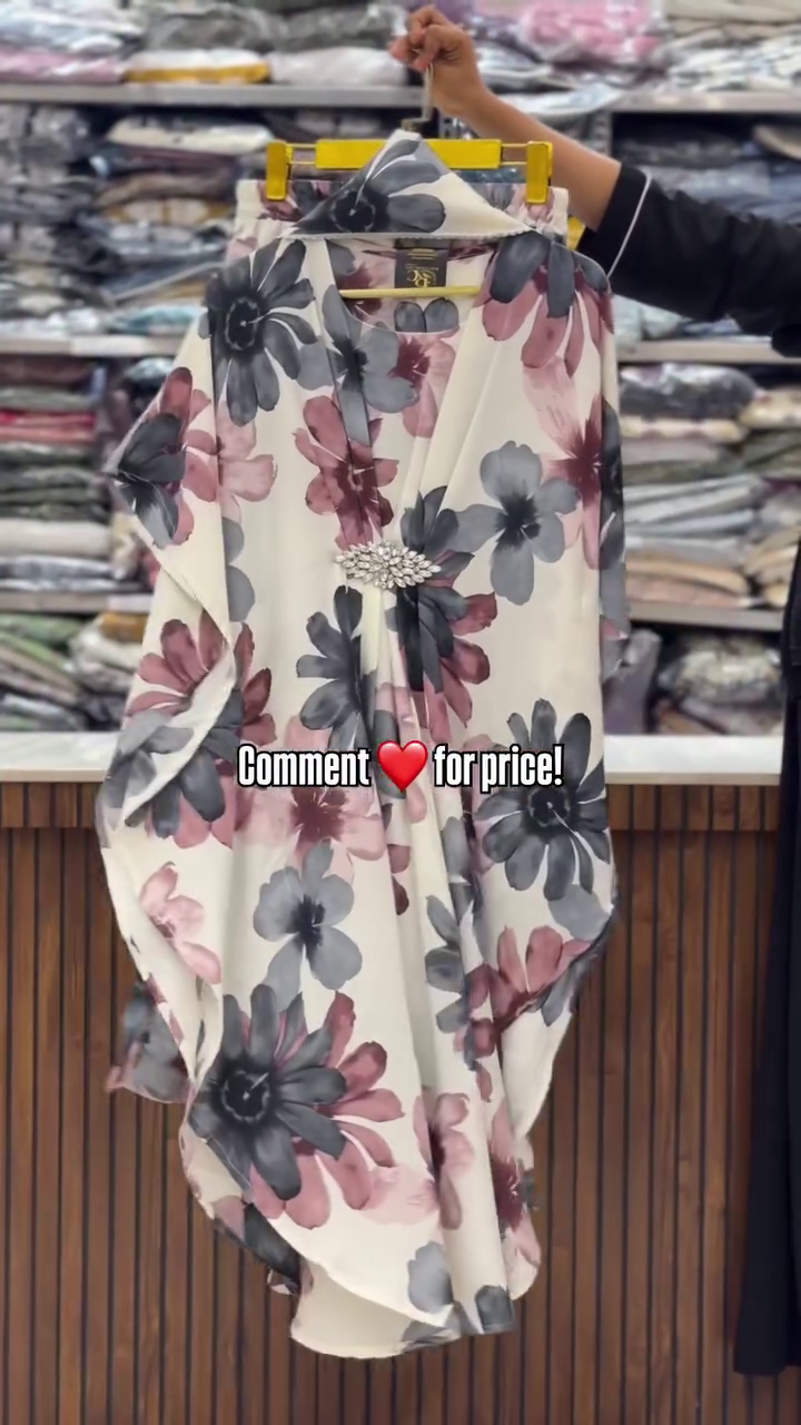 Elegant Cream Floral Flow Dress with Brooch Detail – Chic Party Wear