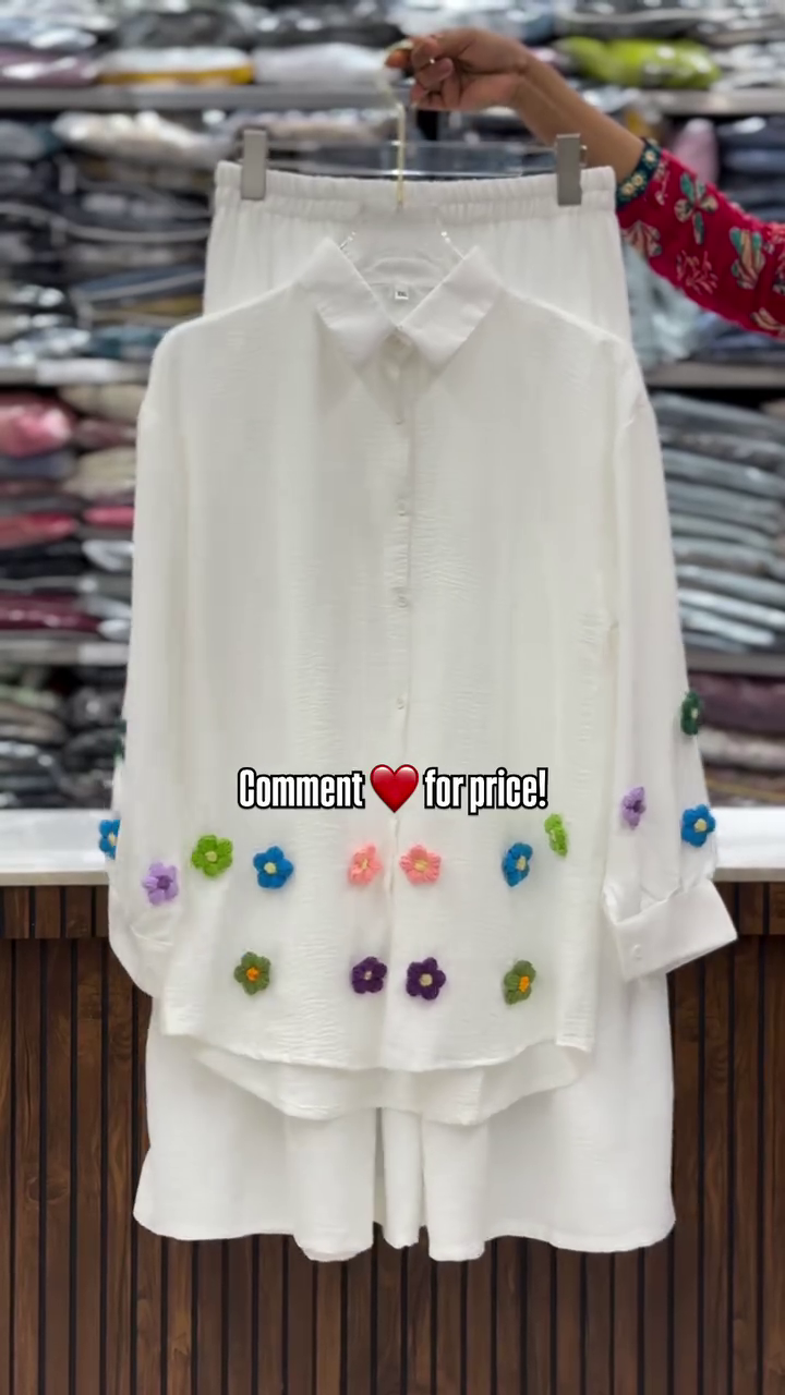 Chic White Floral Casual Set – Minimal & Trendy Everyday Wear