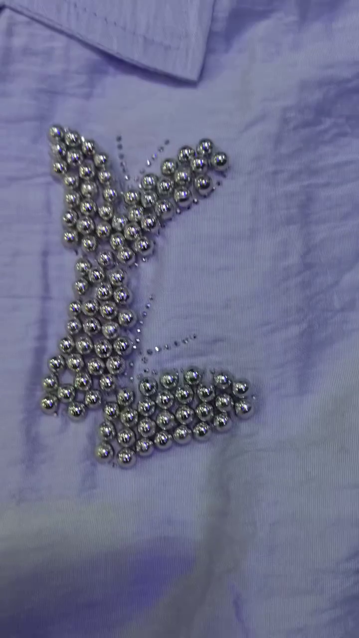 Elegant White Shirt with Beaded Detail – Subtle Glamour