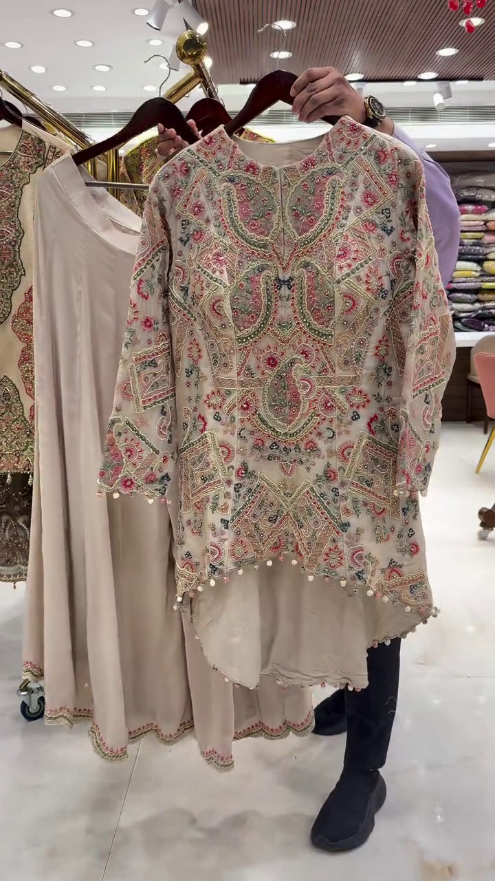 Trendy & Elegant Fashion Collection at Unbeatable Prices - Image 2