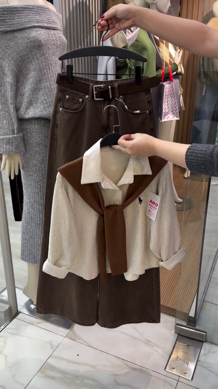 Trendy & Elegant Fashion Collection at Unbeatable Prices - Image 4