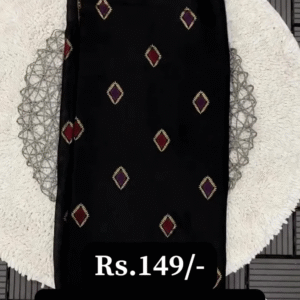 Golden Elegance: Look Mesmerizing in This Shimmering Saree – A Perfect Blend of Luxury and Glamour