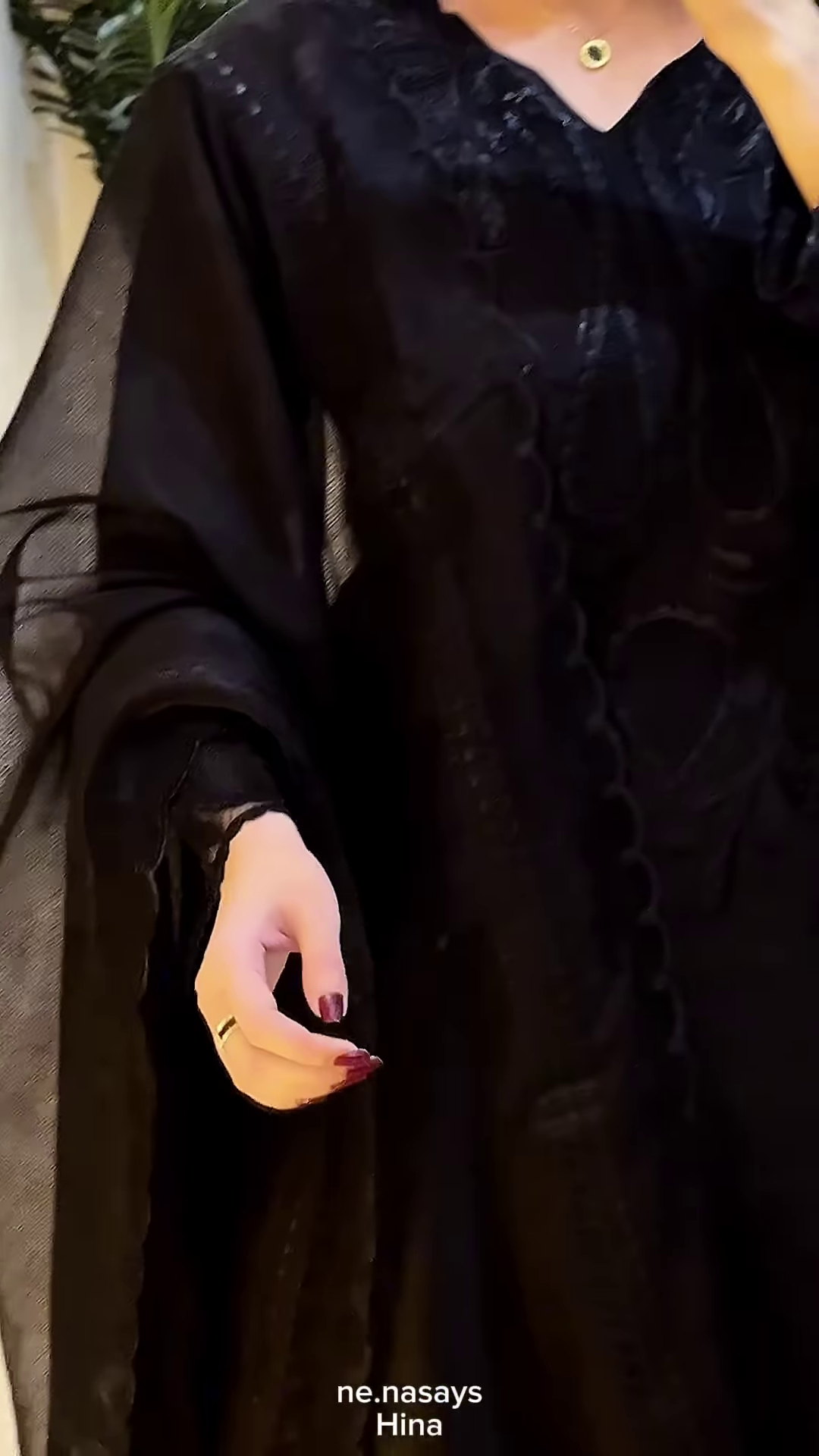 Timeless Elegance: The Classic Black Abaya - Image 2